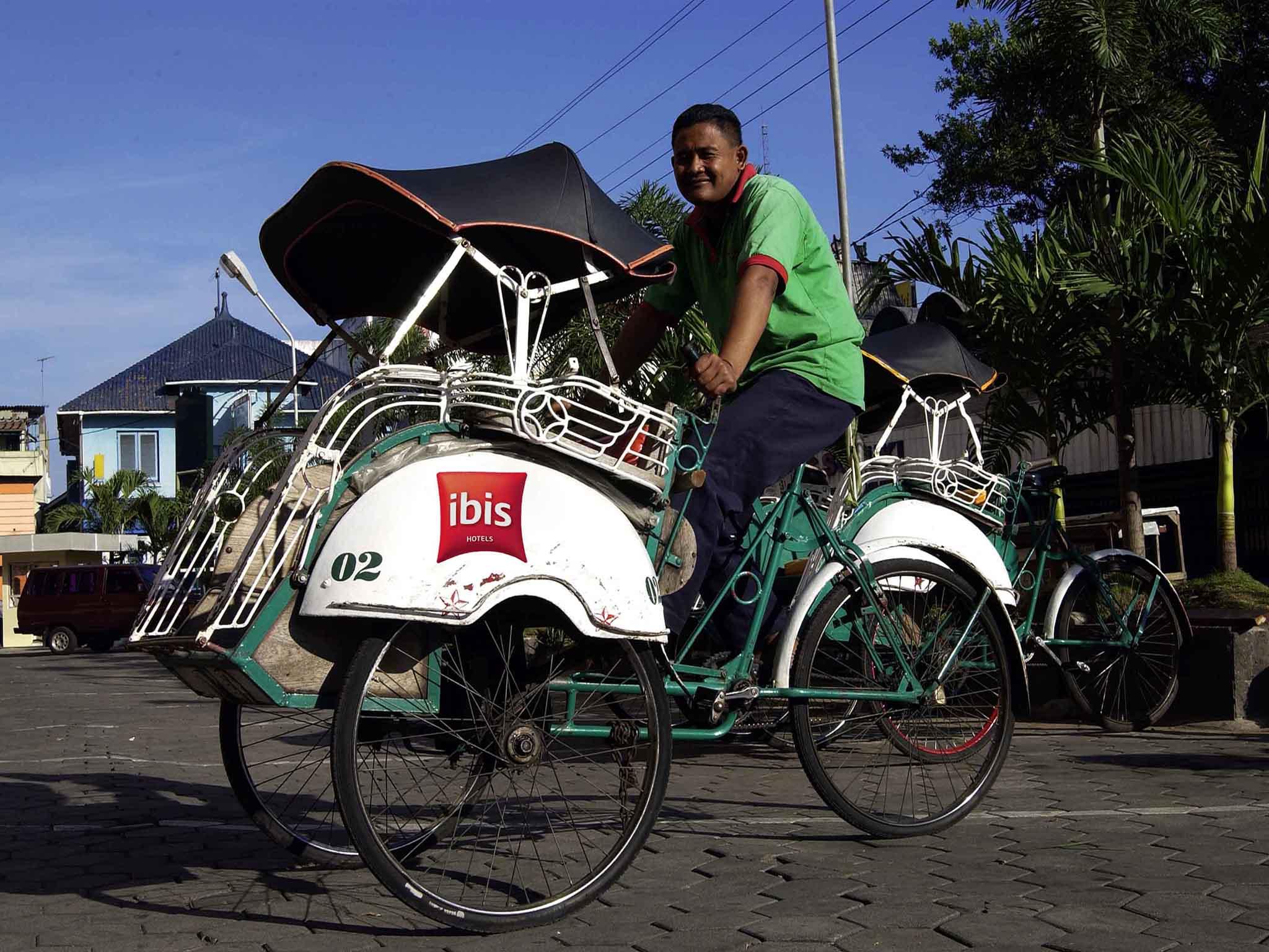Ibis Malioboro Hotel Jogjacarta Exterior foto