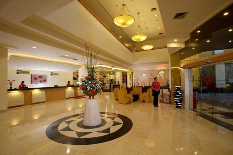 Ibis Malioboro Hotel Jogjacarta Exterior foto