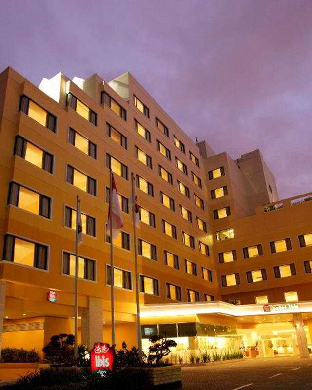 Ibis Malioboro Hotel Jogjacarta Exterior foto